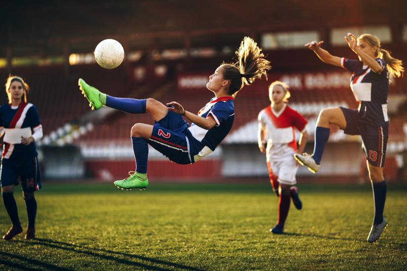 Donne e sport, quanti paradossi e discriminazioni: cosa devi sapere Atlete