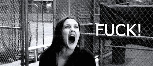 Drew Barrymore impreca Una gif di Drew Barrymore che grida una parolaccia