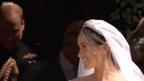 Bacio Meghan - Harry Il primo bacio di Harry e Meghan da sposati