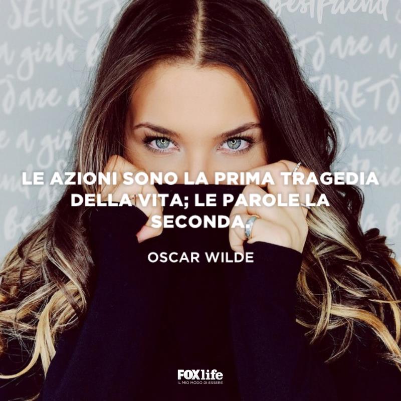 Frase azioni Primo piano di ragazza