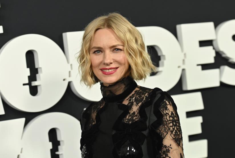 Naomi Watts si gode qualche giorno di relax italiano in Puglia Naomi Watts