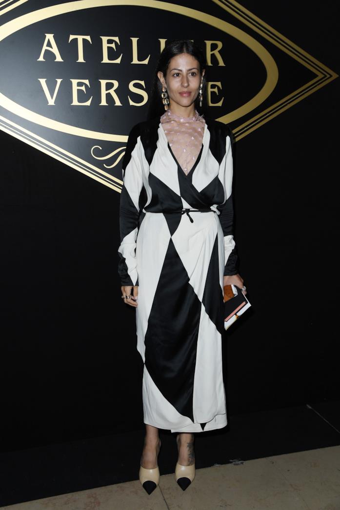 Gilda Ambrosio sfoggia a un evento un look black & white Gilda Ambrosio sceglie a un evento un look black & white