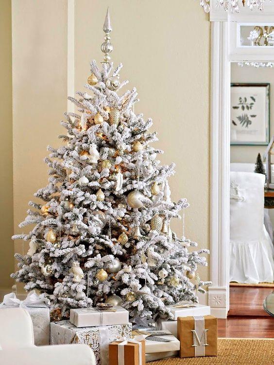 Albero di Natale bianco e dorato Albero natalizio