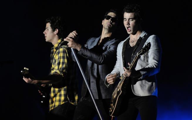 UK Top 100: il nuovo singolo dei Jonas Borthers debutta in Top Ten Sucker dei Jonas Brothers debutta in Top Ten
