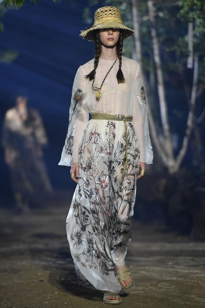 Sfilata Dior Un look della sfilata Dior
