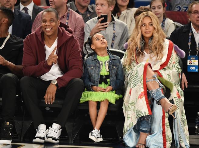 Beyoncé, Jay-Z e Blue Ivy insieme nell'ultimo videoclip del rapper Beyoncé, Jay-Z e Blue Ivy
