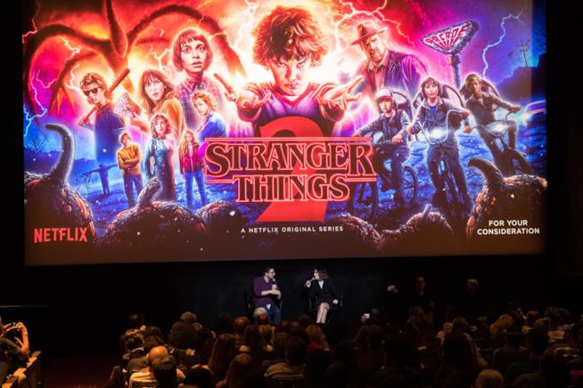L'enorma labirinto di Stranger Things sta per aprire al pubblico Mellie Bobby Brown