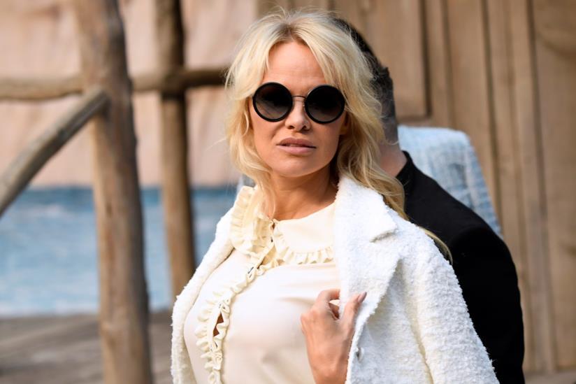 Pamela Anderson ha posato per la prima volta su Vogue Pamela Anderson