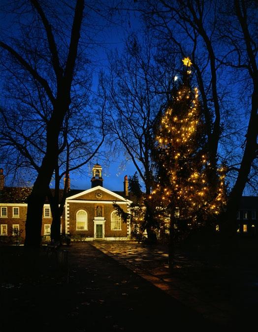 Il Geffrye Museum a natale L'esterno del Geffrye Museum a natale