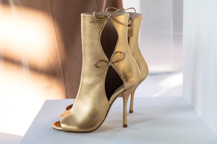 Stivali con fiocco autunno 2019 Stivali dorati con fiocco autunno 2019