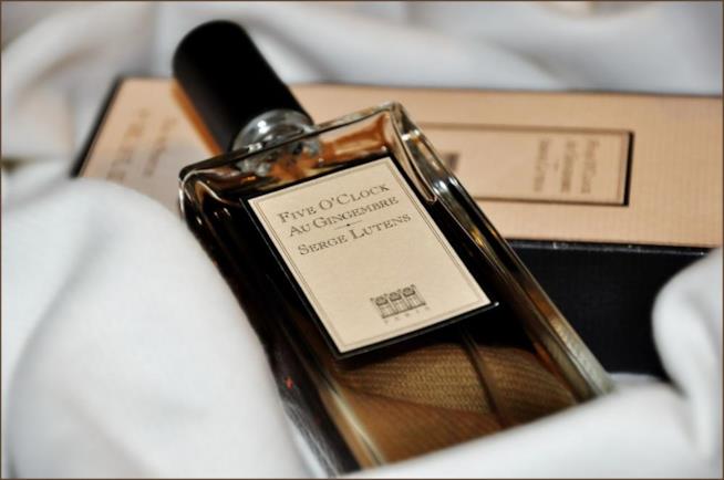 Five O'Clock Au Gingembre di Serge Lutens Five O'Clock Au Gingembre profumo al tè