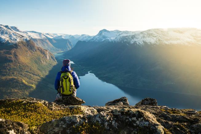 Un panorama norvegese un fiordo norvegese