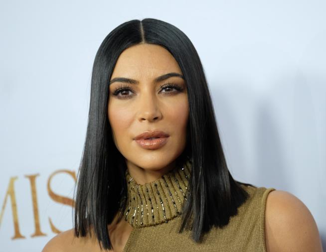 La linea di trucco di Kim Kardashian è già sold out Primo piano di kim kardashian