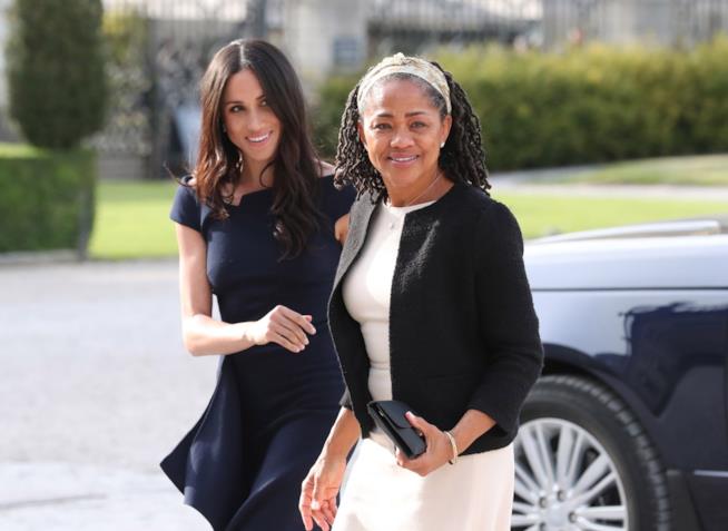 Doria Ragland è in Inghilterra Doria Ragland e Meghan Markle