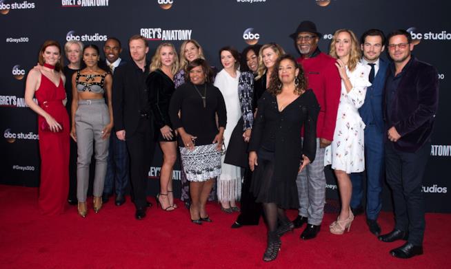 Entertainment Weekly dedica 6 cover ai protagonisti della stagione 15 di Grey's Anatomy Il cast di Grey's Anatomy