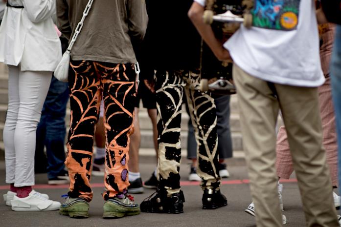 Pantaloni fantasia Paris Fashion Week Street Style PFW Pantaloni con ragnatele
