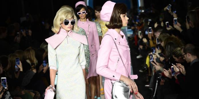 La sfilata di Moschino alla Milano Fashion Week La collezione di Moschino autunno-inverno 2018