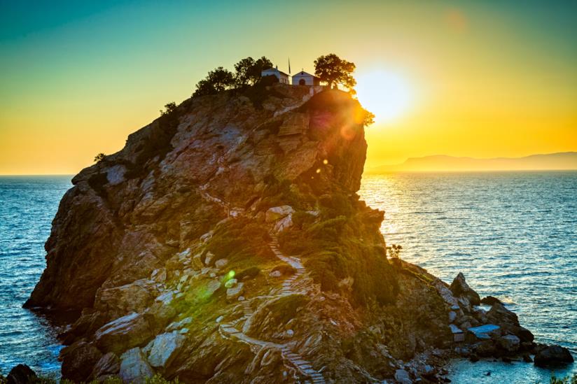 La Chiesa di Aghios Ioannis a Scopelo Splendida e panoramica chiesetta a Scopelo