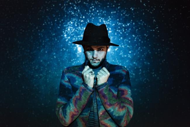 Renzo Rubino torna al Festival di Sanremo con il brano Custodire Renzo Rubino Custodire a Sanremo 2018