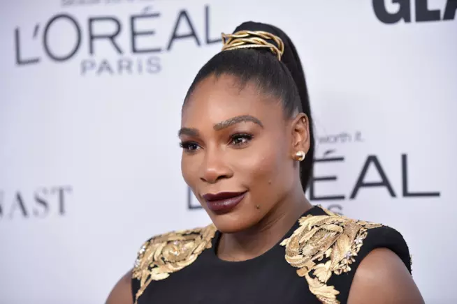 Serena Williams ha fatto vedere a delle ragazzine di colore Black Panther organizzando una proiezione privata Serena Williams