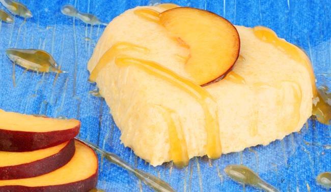 Bavarese alla pesca: la ricetta con pesche, yogurt, latte e gelatina Bavarese alla pesca