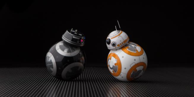 I droidi BB-9E e BB-8 di Star Wars BB-9E e BB-8 si confrontano