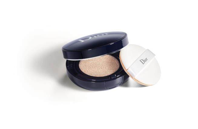 Diorskin Forever Perfect Cushion il fondotinta Dior La versione cushion del fondotinta Dior Diorskin Forever