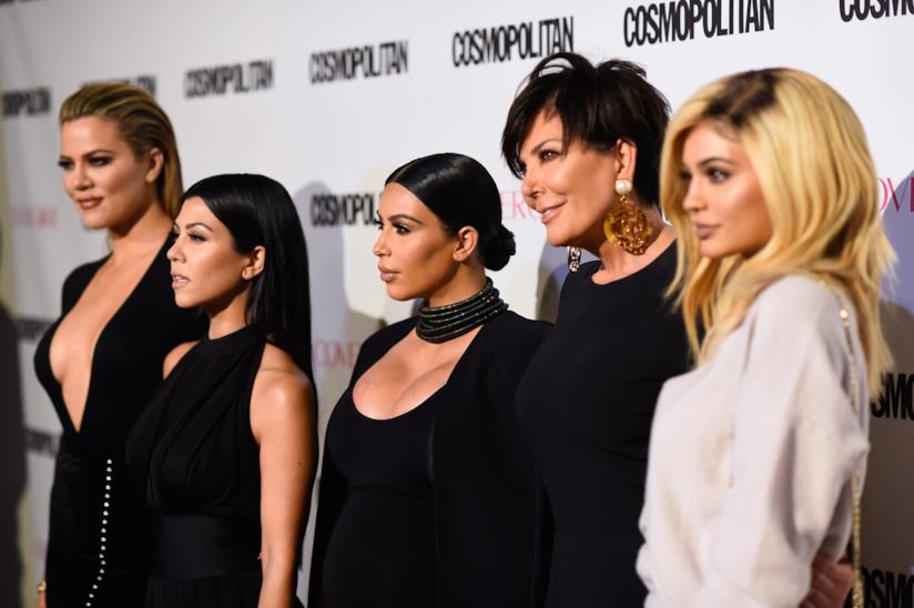 Ecco quanto guadagnano le sorelle Kardashian-Jenner con Instagram Le sorelle Kardashian-Jenner con Kris Jenner