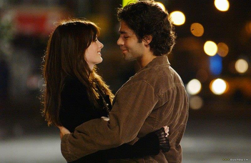 la sceneggiatrice difende l'odiato fidanzato della protagonista de Il Diavolo veste Prada Una scena della rom-com Il Diavolo veste Prada