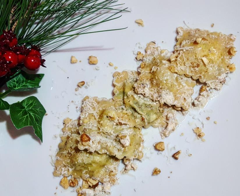 Ravioli ricotta spinaci Primo piatto di pasta ripiena