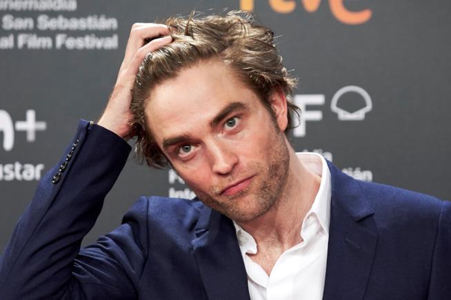 Robert Pattinson Robert Pattinson si riavvia i capelli