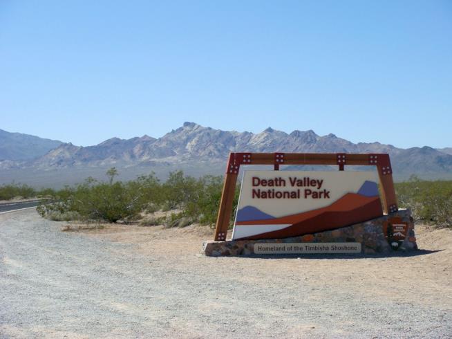 Ingresso al Death Valley National Park insegna della death valley national park