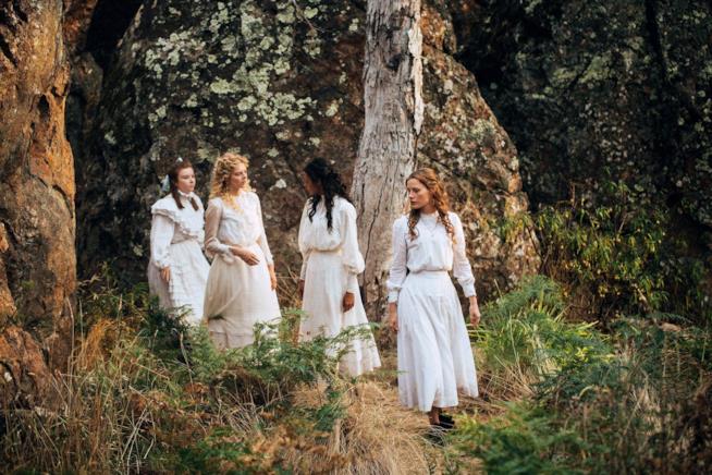 Picnic ad Hanging Rock: i costumi Una scena di Picnic ad Hanging Rock