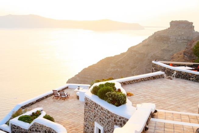 Gli hotel per una luna di miele da sogno Vista sul mare da un hotel