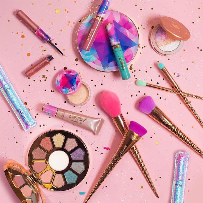 La collezione Make Believe in Yourself di Tarte La make-up collection di Tarte ispirata agli unicorni