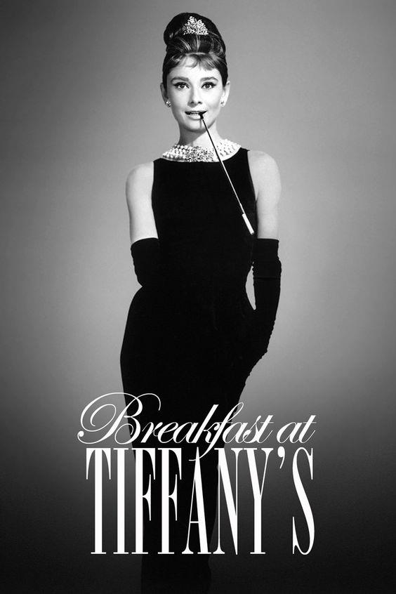 Il manifesto di Colazione da Tiffany con Audrey Hepburn Il manifesto del film Colazione da Tiffany con Audrey Hepburn