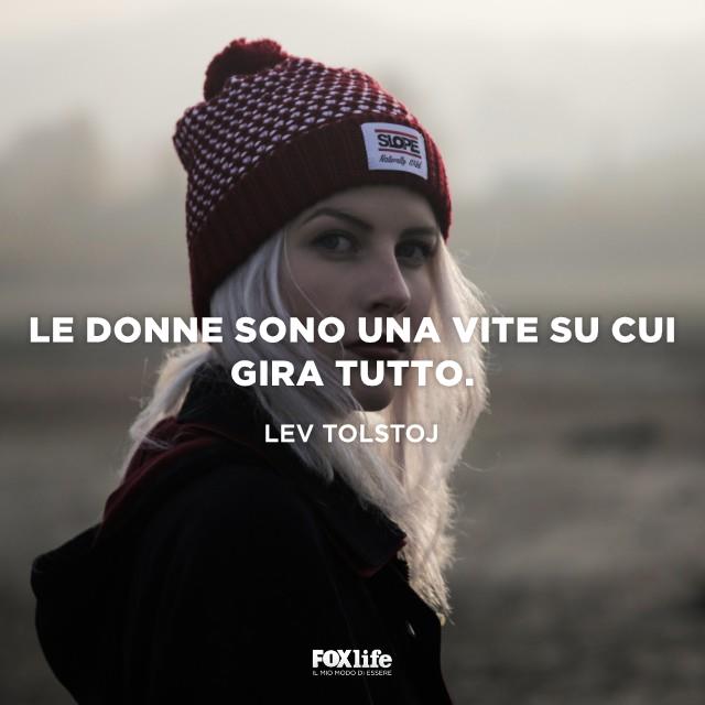 Citazione Tolstoj Donna si volta indietro
