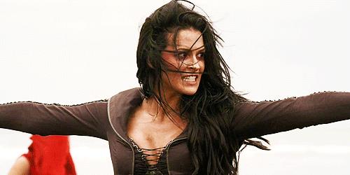 La spada della verità, serie TV fantasy tratta da una saga letteraria Kahlan in una scena de La spada della verità