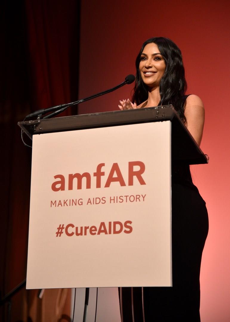 Kim Kardashian Kim Kardashian all'amfAR