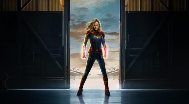Un particolare della locandina di Captain Marvel Il poster di Captain Marvel