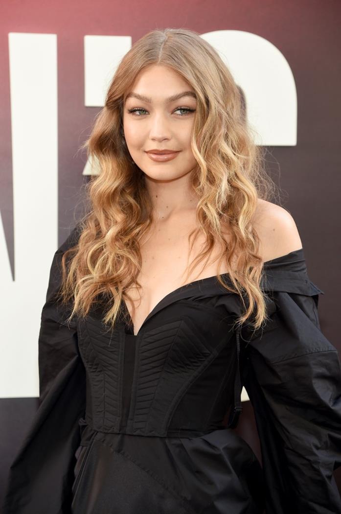 Gigi Hadid Gigi Hadid hairstyle lungo e mosso