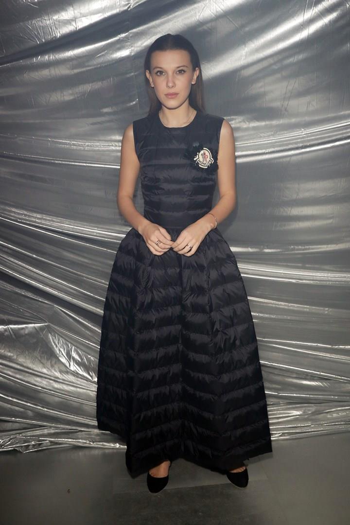 Millie Bobby Brown ospite della Milano Fashion Week Il look di Millie Bobby Brown da Moncler