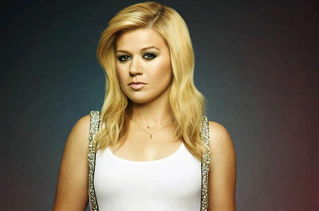Kelly Clarkson ai suoi esordi La cantante Kelly Clarkson