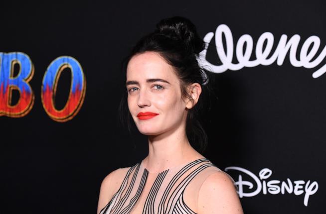 Eva Green è contraria all'idea di uno 007 donna Eva Green sul red carpet di Dumbo