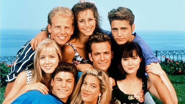Beverly Hills, 90210, serie emblematica degli anni '90 Il cast di Beverly Hills, 90210, uno dei titoli più amati degli anni '90