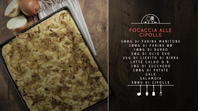 Focaccia alle cipolle preparata in casa Focaccia alle cipolle