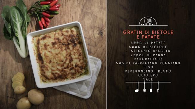 Gratin di bietole al forno con salsa di panna e formaggio Gratin di bietole