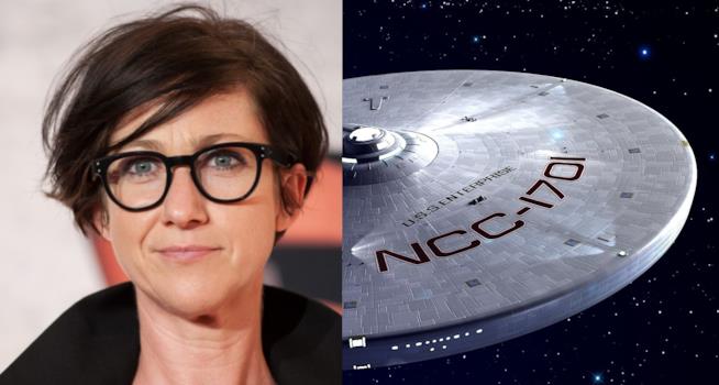 La regista di Star Trek 4 S. J. Clarkson S. J. Clarkson e la USS Enterprise di Star Trek