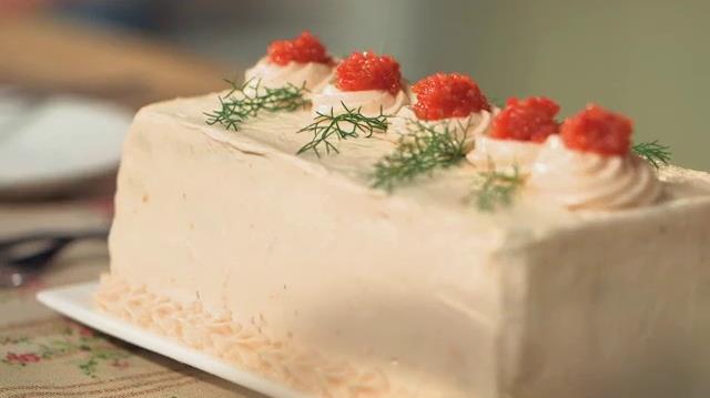 Giallo Zafferano: Torta di salmone affumicato con pane integrale e crema di formaggio Torta di salmone