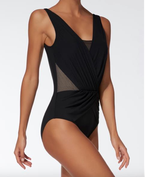 Il costume con tagli sapienti di Calzedonia I tessuti incrociati contengono la figura